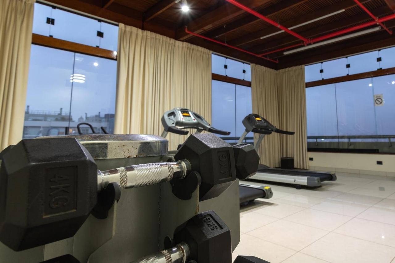 J&A Classic Hotel Lima Exterior foto The gym at the hotel